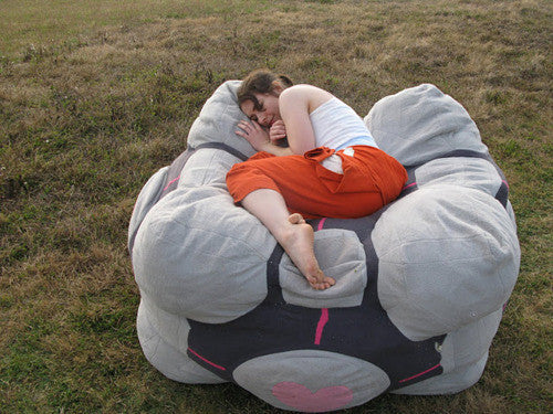 Lightweight Weighted Companion Cubes